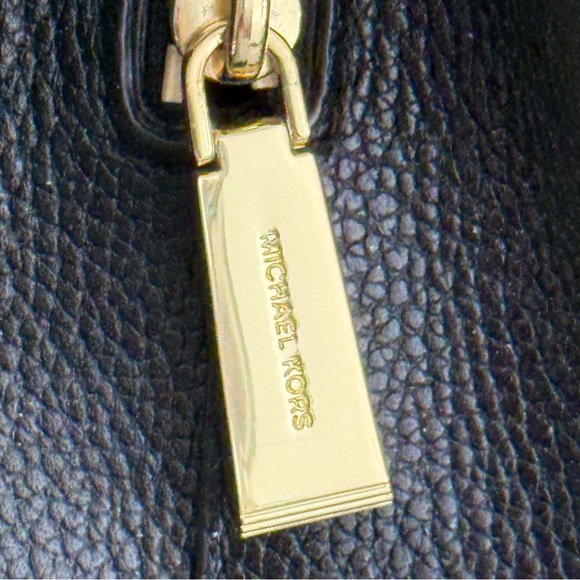 Michael Kors Mercer Gallery Medium Faux Pebble Leather Center Zip Tote Bag Black - Picture 6 of 16